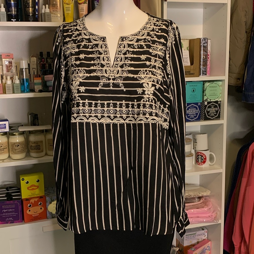 Savanna Jane Embroidered Swing Top